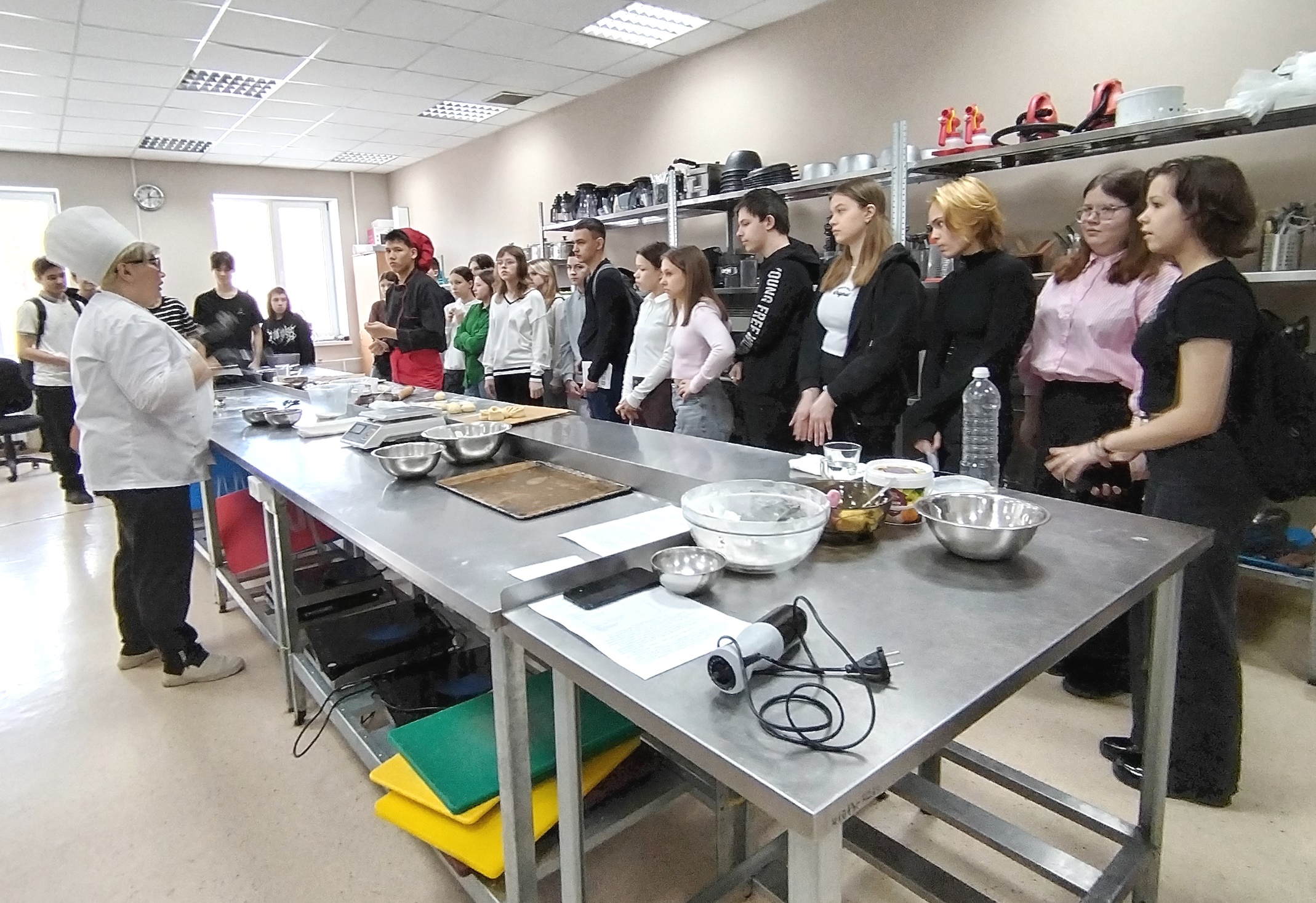 НЕДЕЛЯ ПРОФОРИЕНТАЦИИ В НАШЕЙ ШКОЛЕ НЕДЕЛЯ ПРОФОРИЕНТАЦИИ В НАШЕЙ ШКОЛЕ.