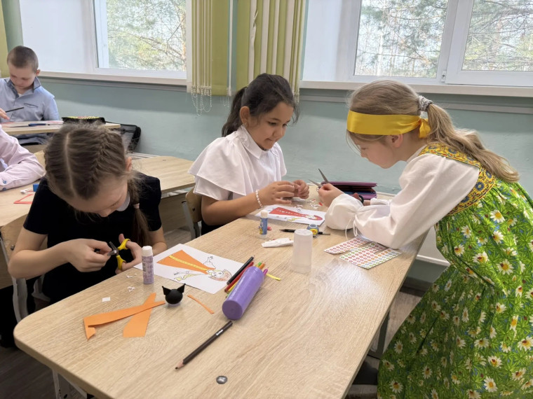 КАК МЫ ОТКРЫВАЛИ СЕКРЕТЫ РУССКОГО КОСТЮМА.